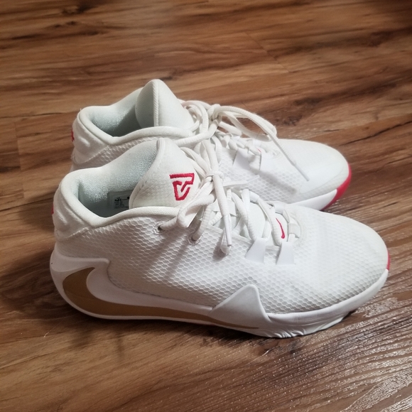 charles and veronica basketball shoes